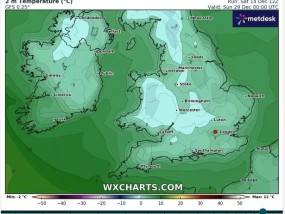 随着新年前气温骤降至零下2摄氏度，英国的天气图变成了蓝色